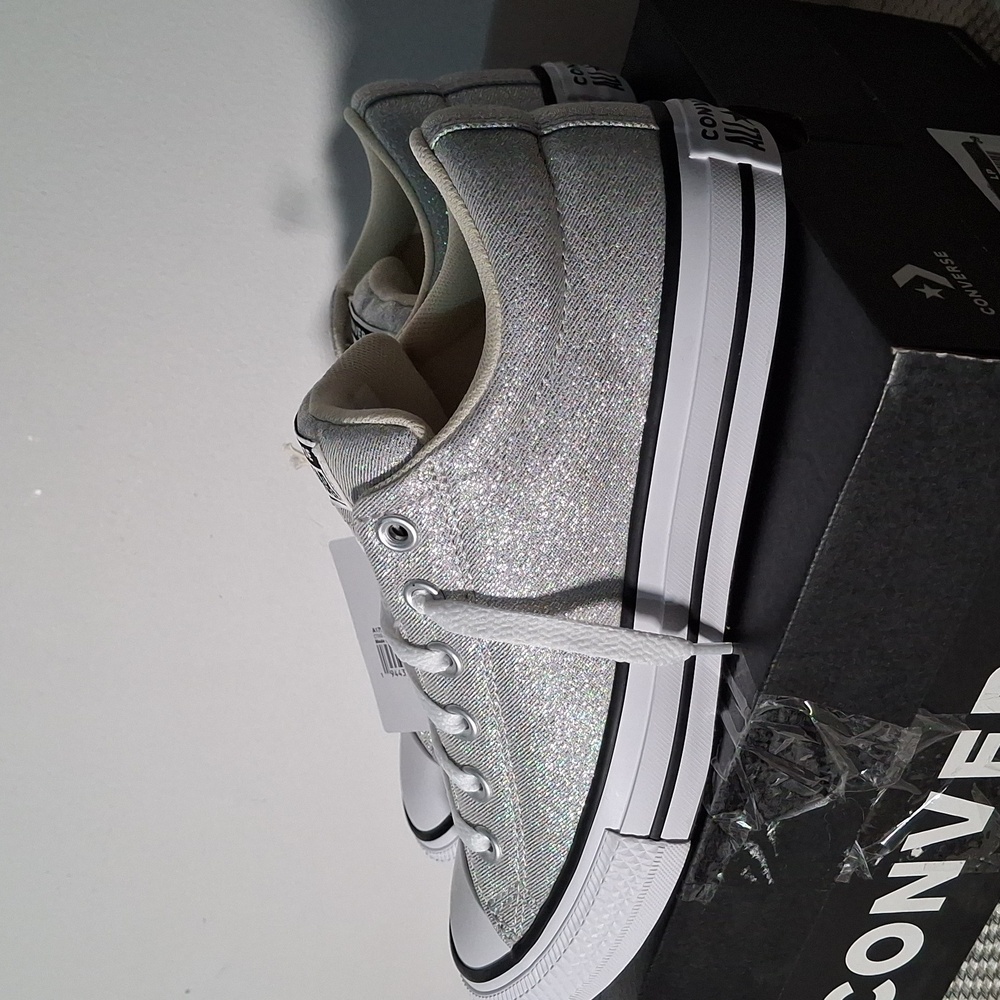 Converse Sparkling Silver Low-Top Sneakers Size 38.5